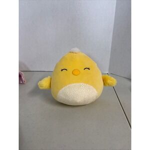 Squishmallows Triston the Chick Yellow Floral Daisy Belly 8 Inch Plush Bird Toy